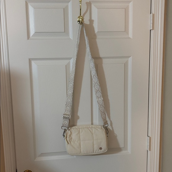 Cream Quilted Crossbody Bag - Picture 8 of 9